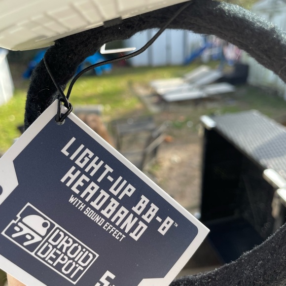 NWT DISNEY OFFICIAL PARKS BB-8 HEADBAND WITH LIGHTS AND SOUNDS - Picture 2 of 2